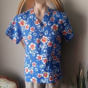 NWOT Naupaka Unisex Hawaiian Medical Scrub Top. M